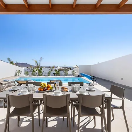 Alene - Vipvipvillas بلايا بلانكا