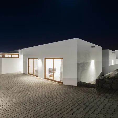 Alene - Vipvipvillas فيلة بلايا بلانكا
